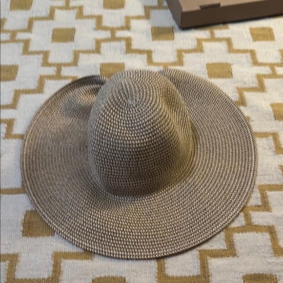 David and Young Accessories - 5/$20 BUNDLE David and Young Woven Tan Sun Hat NEVER WORN